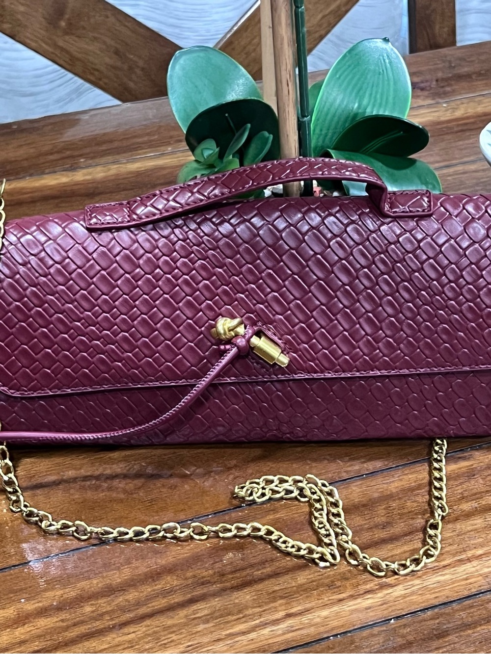 Elegant Burgundy Quilted Leather Shoulder Bag with Gold Chain